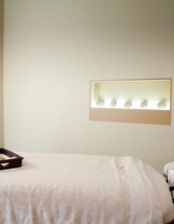 table de massages de bienfait pour elle pour prestations extérieures type chambre d'hôtes, évènements, entreprises, près de Compiègne et Noyon